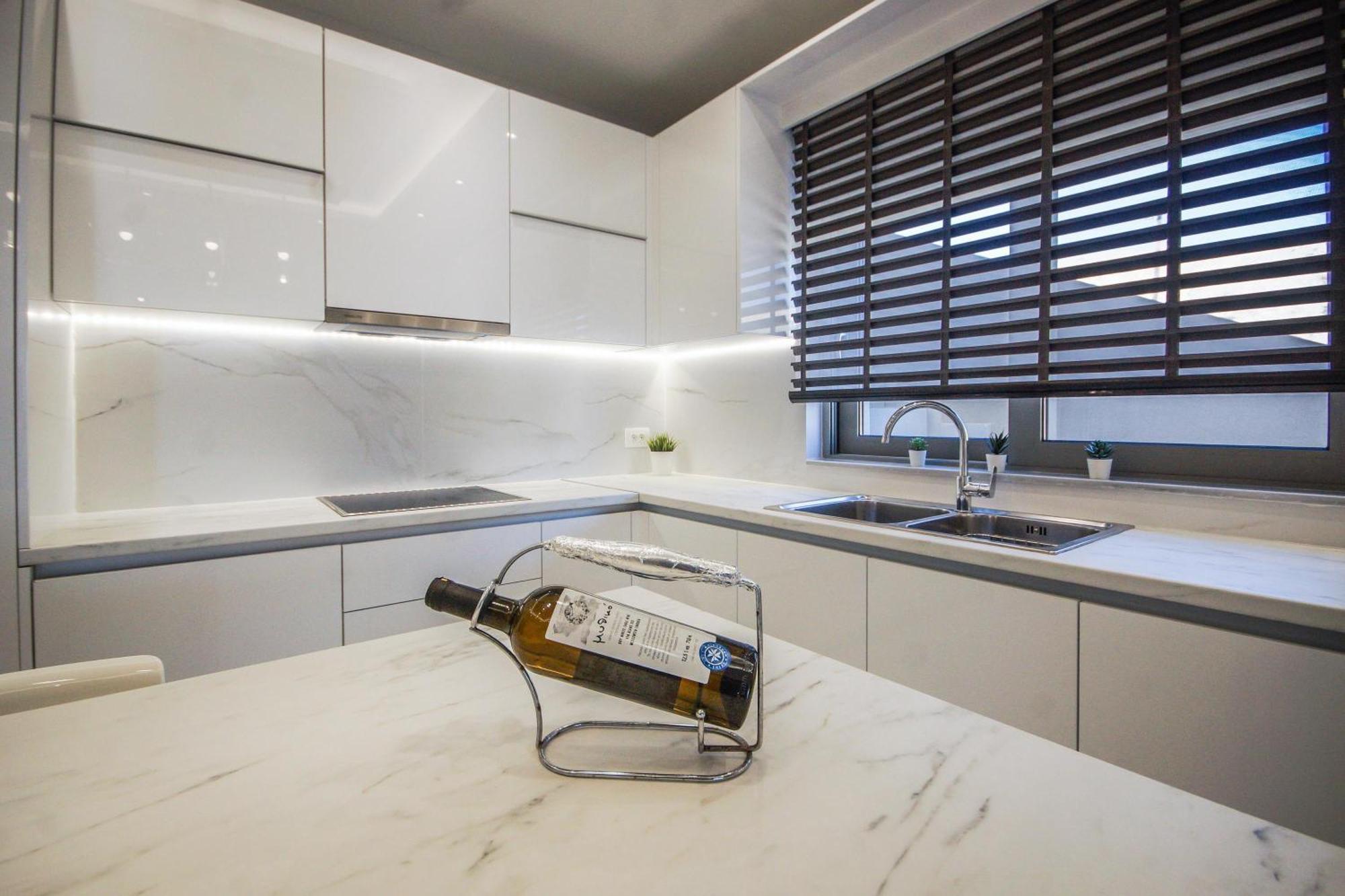 Aquamarine Luxury Suites Archangelos  Esterno foto