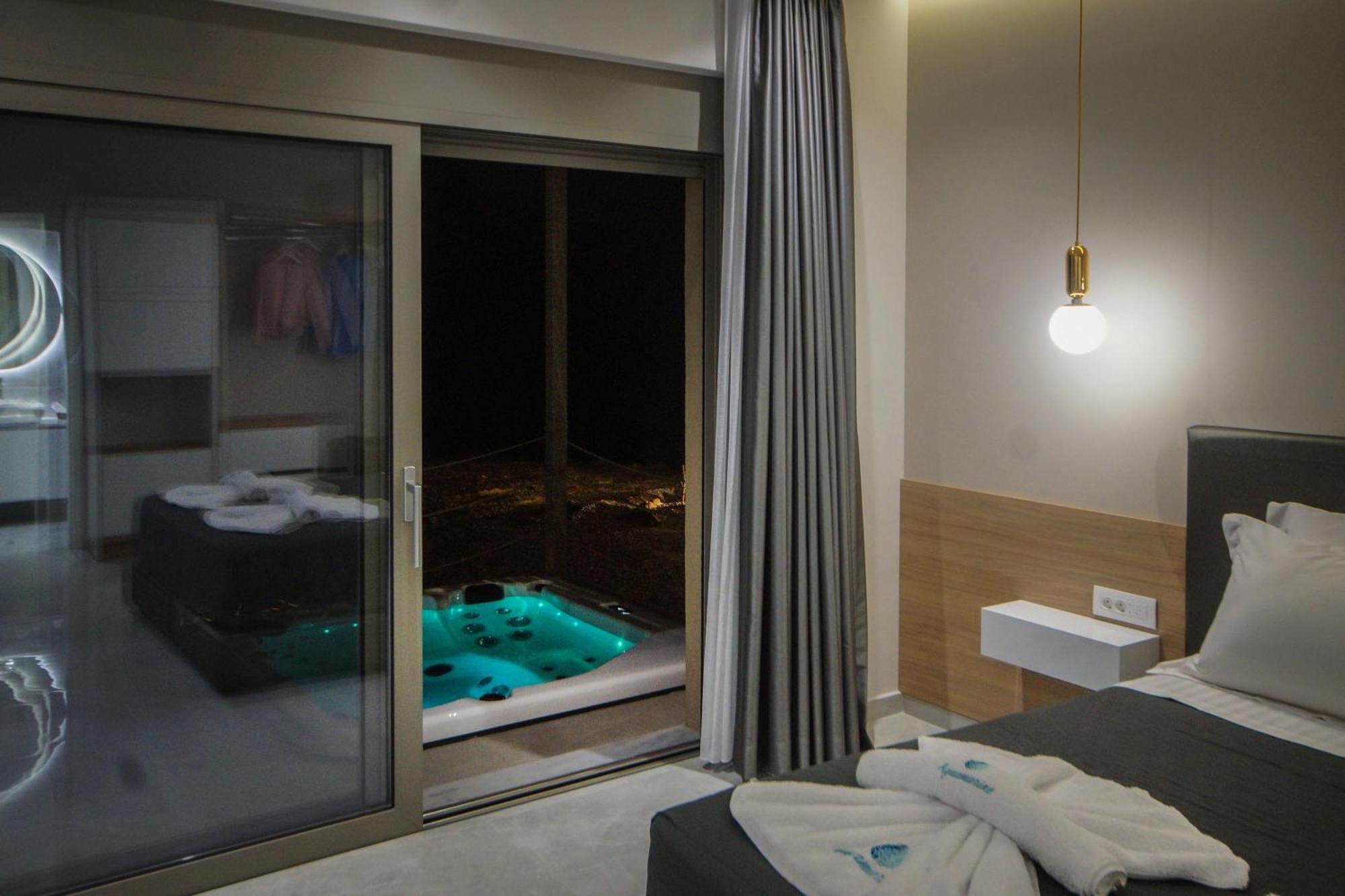 Aquamarine Luxury Suites Archangelos  Esterno foto